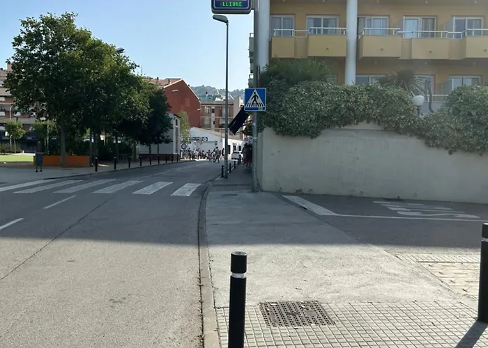 Centrico Apartamento A 150 Metros De La Playa. Parking*
